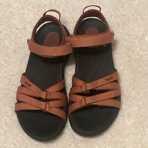 Teva Tirra size 8.5 terracotta sandals